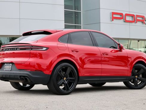 Certified 2024 Porsche Cayenne Coupe AWD/4WD image 37
