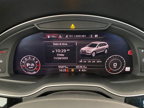 Used 2018 Audi Q7 3.0T Prestige w/ Prestige Package image 19