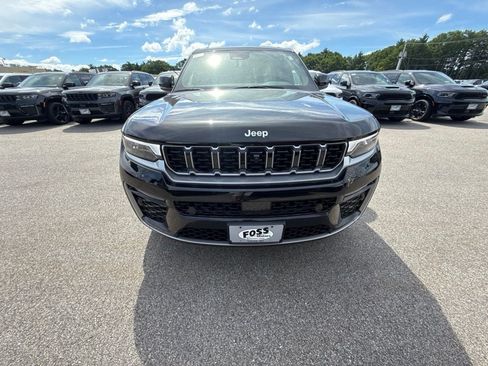 New 2026 Jeep Grand Cherokee Summit AWD/4WD image 8