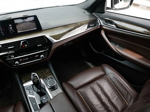 Used 2018 BMW 530i xDrive AWD/4WD image 13
