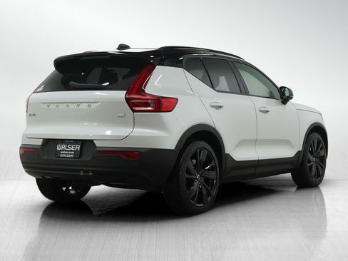 Used 2021 Volvo XC40 P8 Recharge w/ Advanced Package image 5