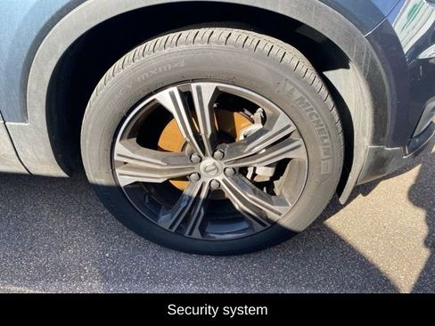 Used 2020 Volvo XC40 T5 Inscription image 6