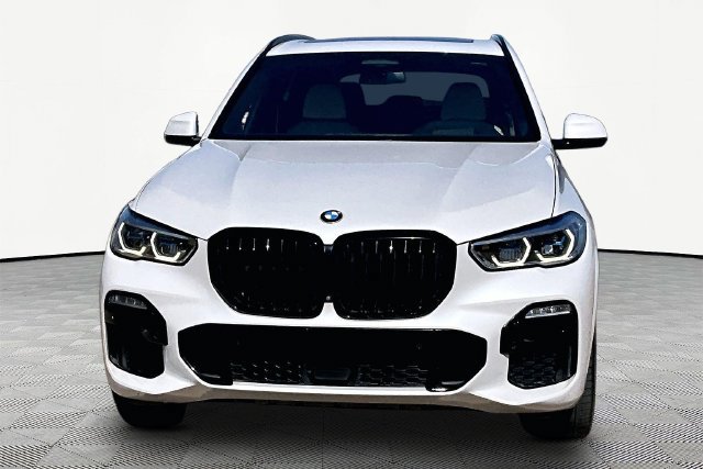 Used 2021 BMW X5 sDrive40i w/ M Sport Package RWD image 3