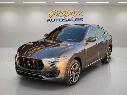 Used 2017 Maserati Levante w/ Sport Package image 29