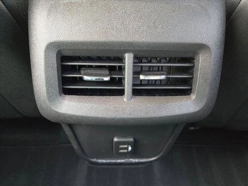Used 2024 Chevrolet Equinox LT AWD/4WD image 16