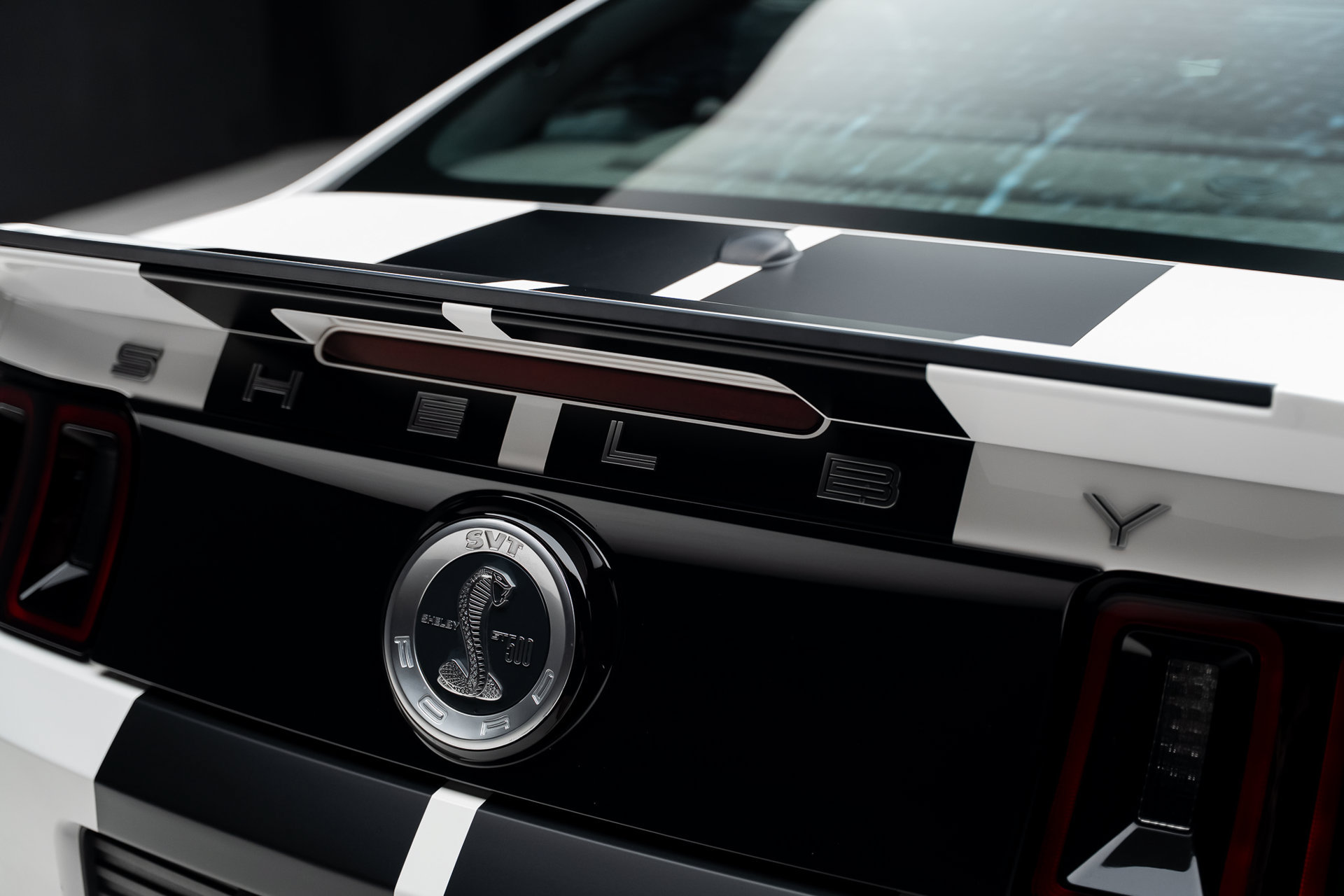 Used 2013 Ford Mustang Shelby GT500 RWD image 32