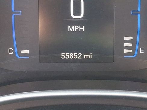 Used 2024 Chrysler Voyager LX FWD image 20