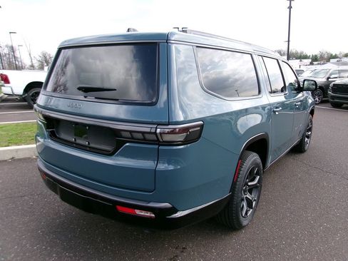 New 2026 Jeep Grand Wagoneer L Limited AWD/4WD image 3