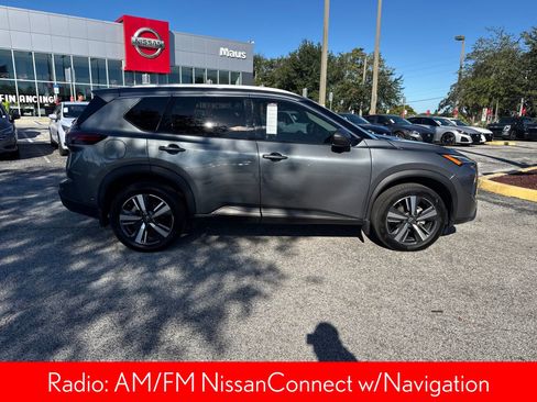 Certified 2024 Nissan Rogue SL image 4