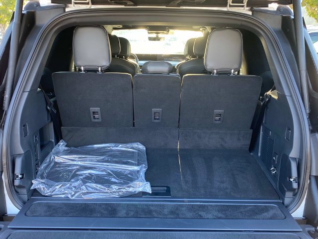 New 2027 Lincoln Navigator Reserve w/ Jet Appearance Package AWD/4WD image 27