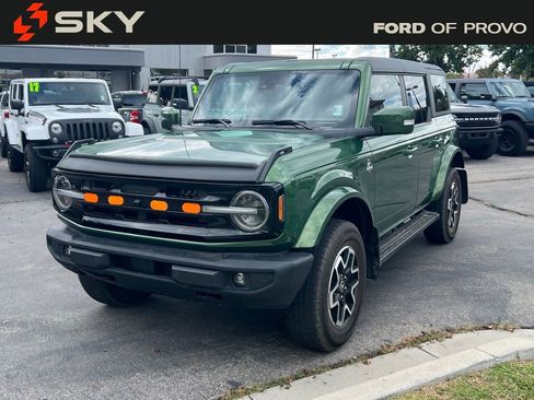 Used 2022 Ford Bronco Outer Banks image 2