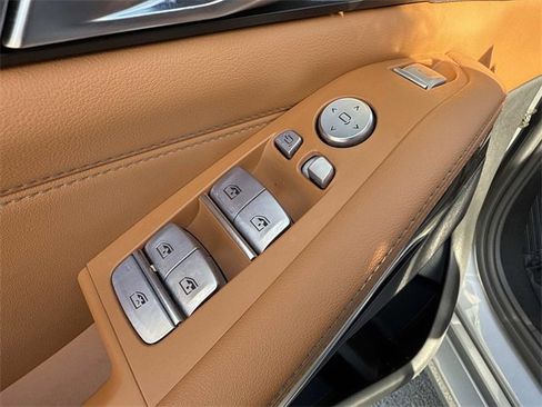 Used 2023 BMW X7 xDrive40i image 10