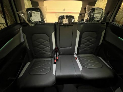 New 2026 Volkswagen Atlas Peak Edition AWD/4WD image 24