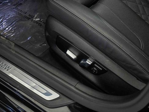 Certified 2022 BMW 530i w/ Convenience Package image 23