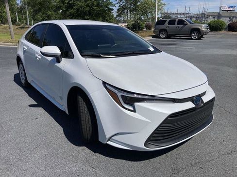 Certified 2024 Toyota Corolla LE FWD image 7