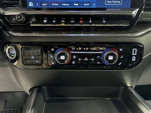 Used 2024 Chevrolet Silverado 3500 LTZ w/ LTZ Convenience Package image 36