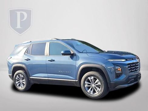 Certified 2025 Chevrolet Equinox LT w/ Convenience Package II FWD image 2