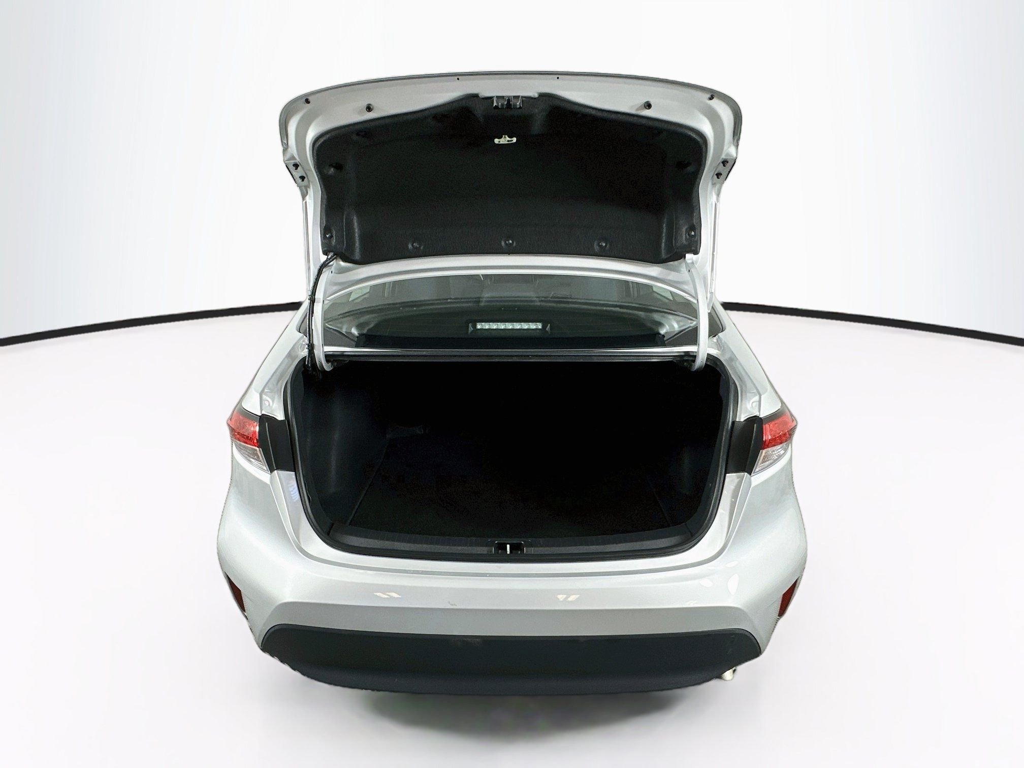 Used 2025 Toyota Corolla LE FWD image 26