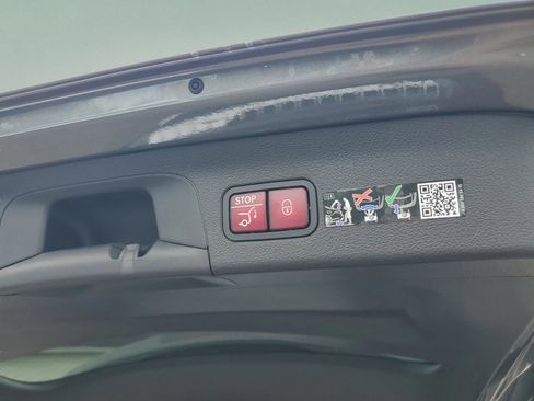 Used 2026 Mercedes-Benz GLS 450 4MATIC image 7