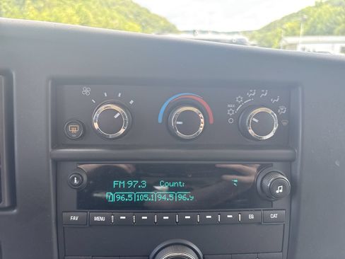 Used 2024 Chevrolet Express 3500 LS RWD image 21