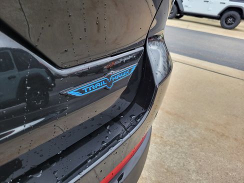 Used 2023 Jeep Grand Cherokee Trailhawk w/ Luxury Tech Group III image 23