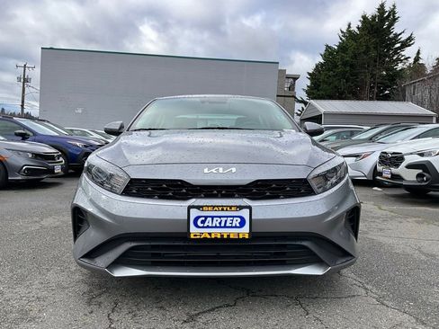 Used 2023 Kia Forte LXS w/ LXS Technology Package image 3