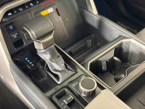 Used 2024 Toyota Tundra Limited image 19