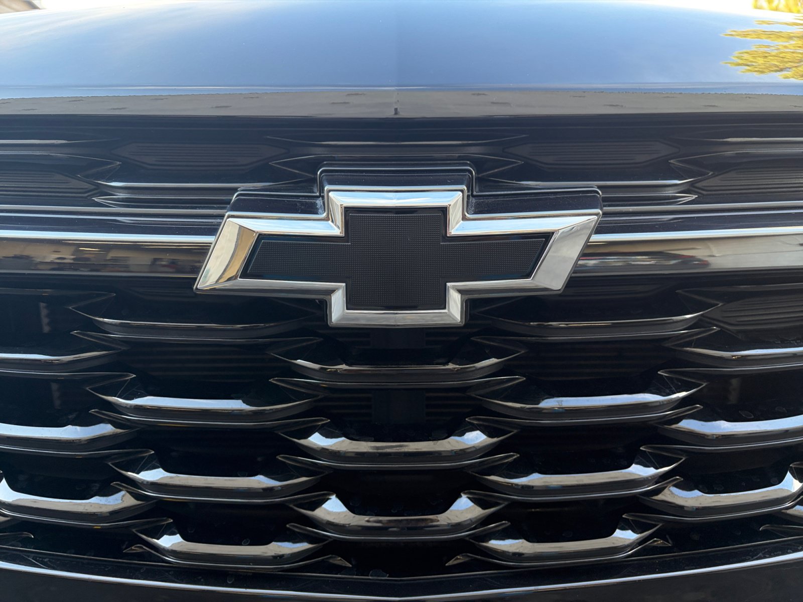 Used 2025 Chevrolet Trax RS w/ Sunroof Package FWD image 9