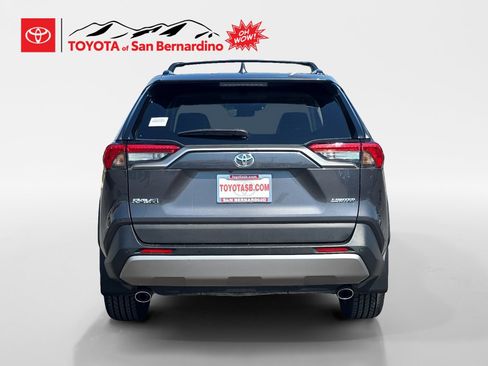 Certified 2022 Toyota RAV4 Limited image 4