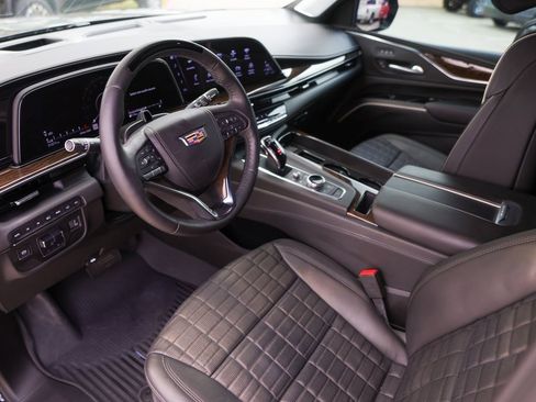 Certified 2024 Cadillac Escalade Sport Platinum image 10