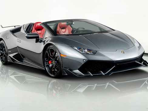 Used 2017 Lamborghini Huracan LP 610-4 image 5