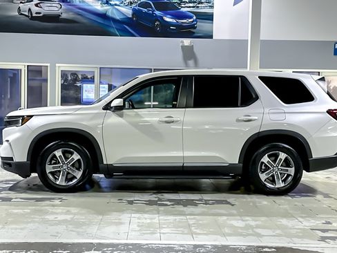 Used 2023 Honda Pilot EX-L image 2