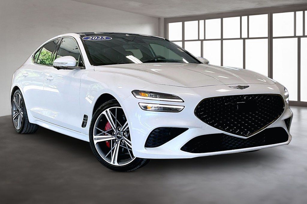 Used 2025 Genesis G70 3.3T Advanced w/ Sport Prestige Package RWD image 3