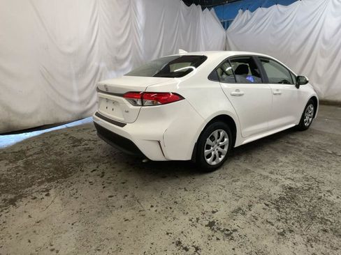 Used 2023 Toyota Corolla LE w/ Carpet Mat Package (TMS) FWD image 5
