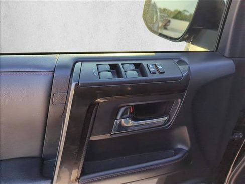 Used 2023 Toyota 4Runner TRD Off-Road Premium w/ Moonroof Package AWD/4WD image 10