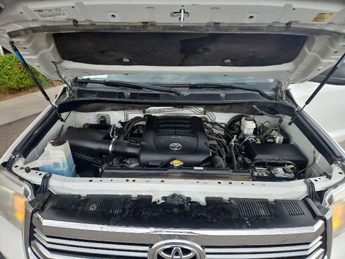 Used 2016 Toyota Tundra SR5 w/ TRD Off Road Package image 29