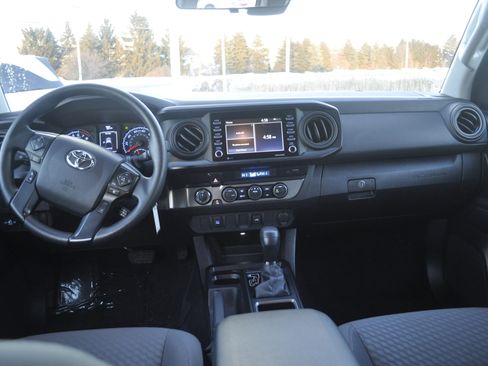 Used 2022 Toyota Tacoma SR image 13