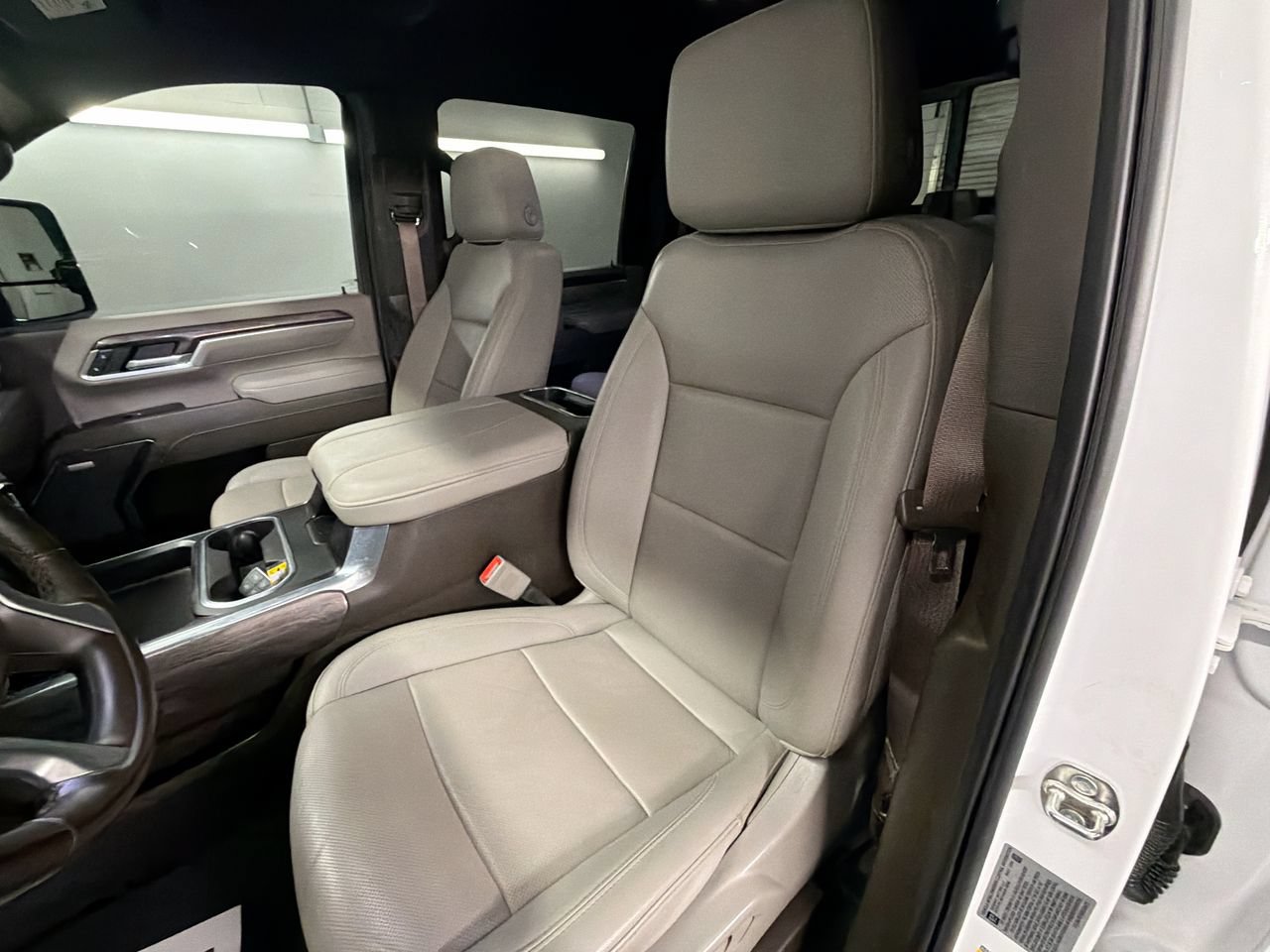 Certified 2025 Chevrolet Silverado 2500 LTZ w/ LTZ Premium Texas Edition AWD/4WD image 19