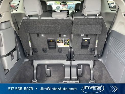 Used 2024 Toyota Sienna XLE FWD image 20