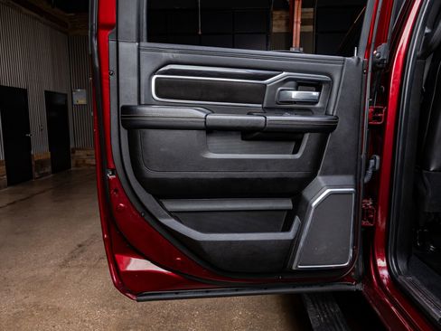 Used 2022 RAM 3500 Laramie image 34