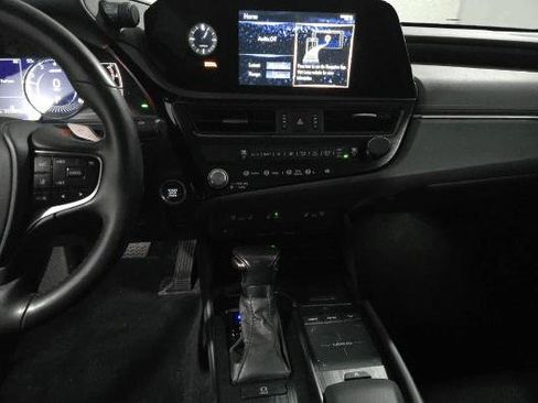 Used 2022 Lexus ES 250 w/ Premium Package AWD/4WD image 16