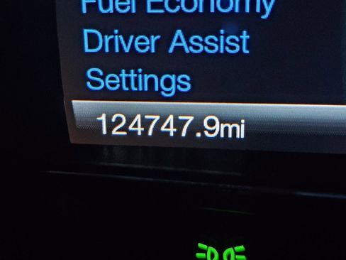 Used 2016 Ford Explorer Limited image 41