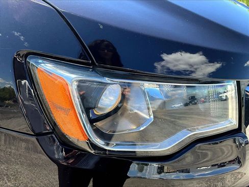 Used 2019 Jeep Grand Cherokee Limited w/ Trailer Tow Group IV AWD/4WD image 32