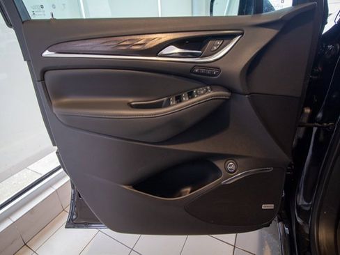 Used 2023 Buick Enclave Avenir w/ Avenir Technology Package image 8