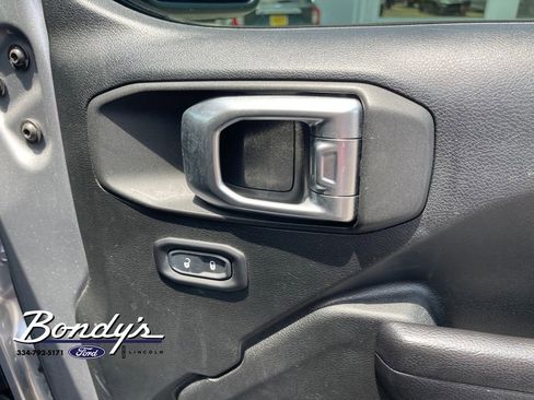 Used 2020 Jeep Gladiator Sport w/ Quick Order Package 24S AWD/4WD image 19