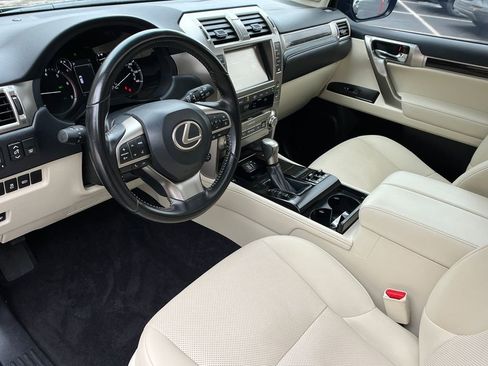 Used 2021 Lexus GX 460 w/ Accessory Package image 10