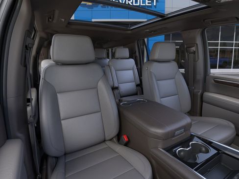 New 2026 Chevrolet Suburban Z71 w/ Comfort Package image 16