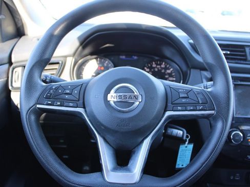 Used 2019 Nissan Rogue Sport S image 24