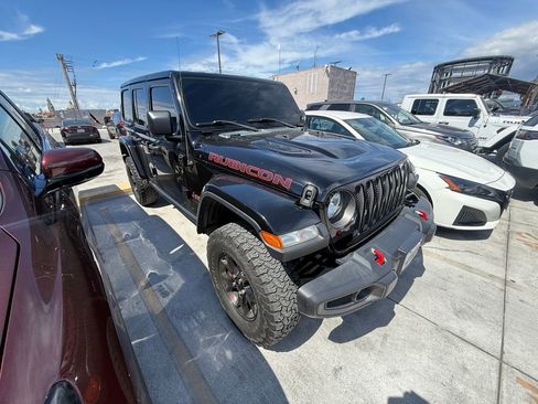 Used 2022 Jeep Wrangler Unlimited Rubicon AWD/4WD image 3