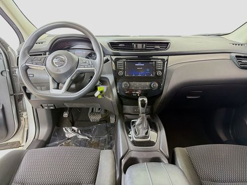 Used 2021 Nissan Rogue Sport S image 22